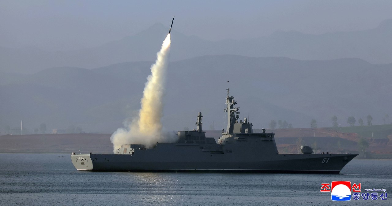 Zdjęcia satelitarne ujawniają: Korea Północna przyspiesza zbrojenia na morzu