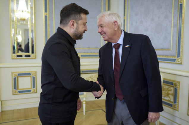 Zełenski reaguje na śmierć amerykańskiego senatora. W piątek się spotkali