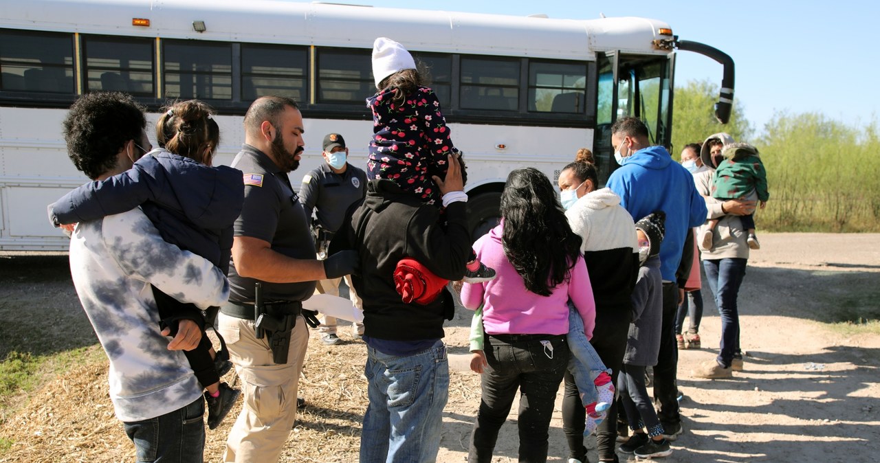 Odcisk palca i adres. Nielegalni imigranci w USA muszą się zarejestrować