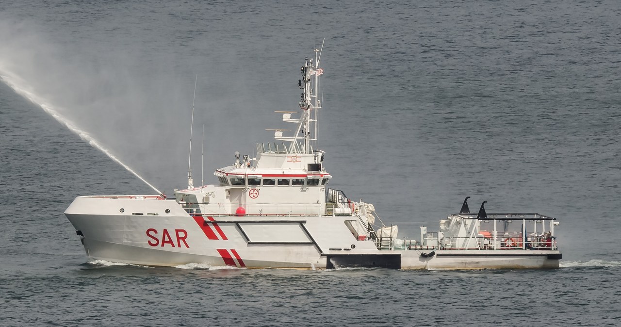 Akcja ratunkowa na Bałtyku. Wiatr przewrócił łódkę