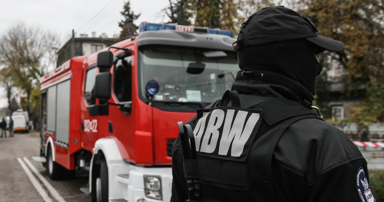 Broń i materiały wybuchowe w Olsztynie. Zatrzymano 19-latka