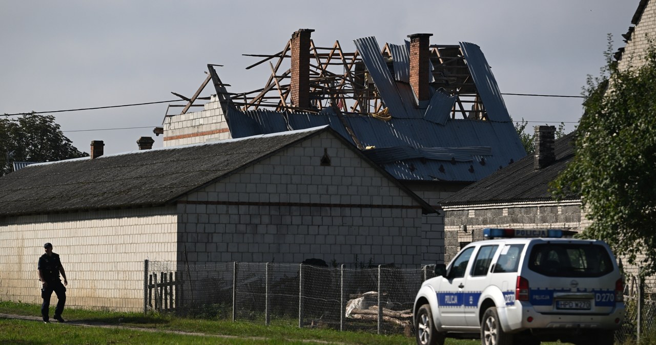 Zniszczony dom w Wyrykach. Wójt zapewnia o pomocy dla mieszkańców