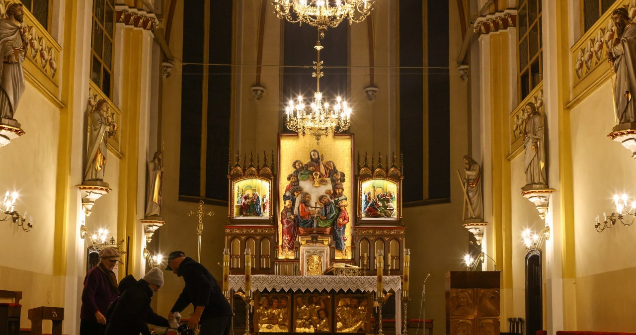 "Otwieram drzwi na chór, a tam rzeka". Ogromne straty po awarii w mysłowickim kościele