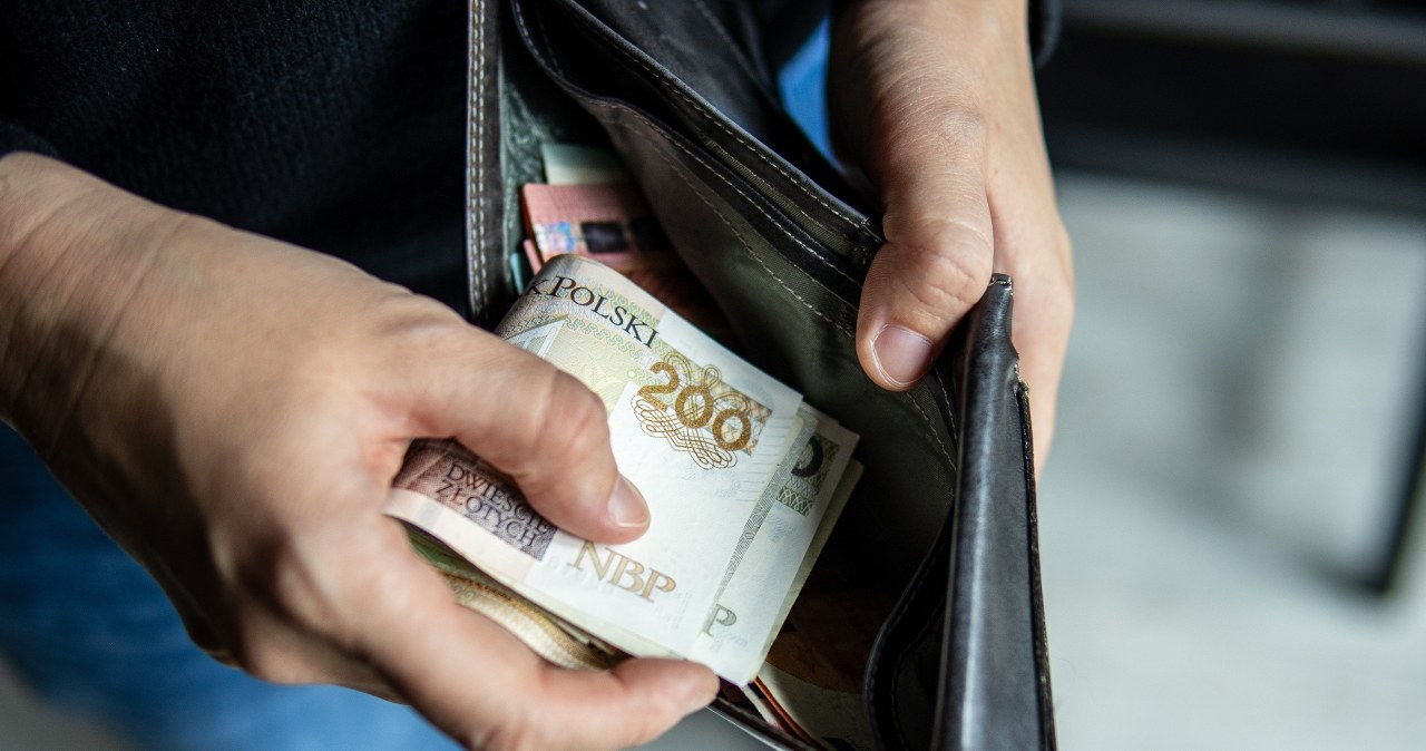 Dobre wiadomości dla emerytów. Płaca minimalna wzrosła