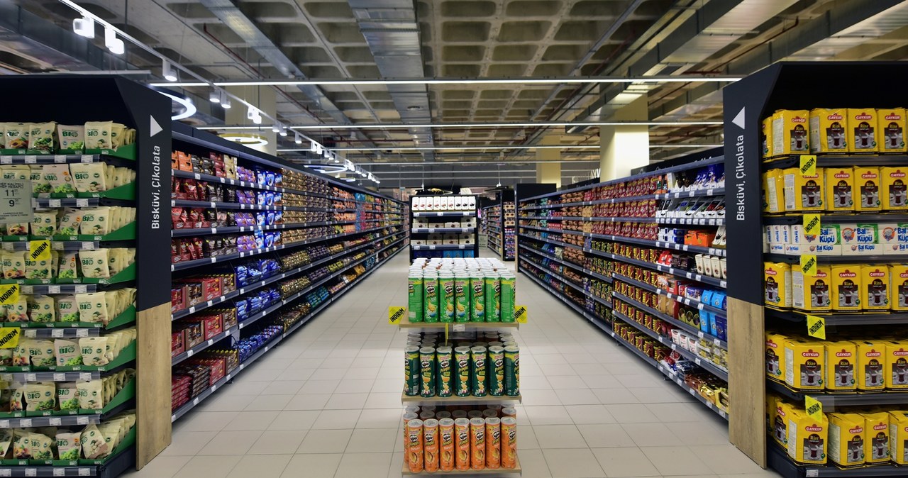 Gigant wycofa się z Polski? 800 sklepów może zniknąć