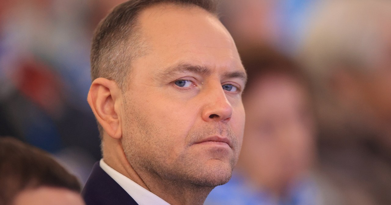 Tajemnice marki Nowrocky. Kto zarabia na Karolu Nawrockim?