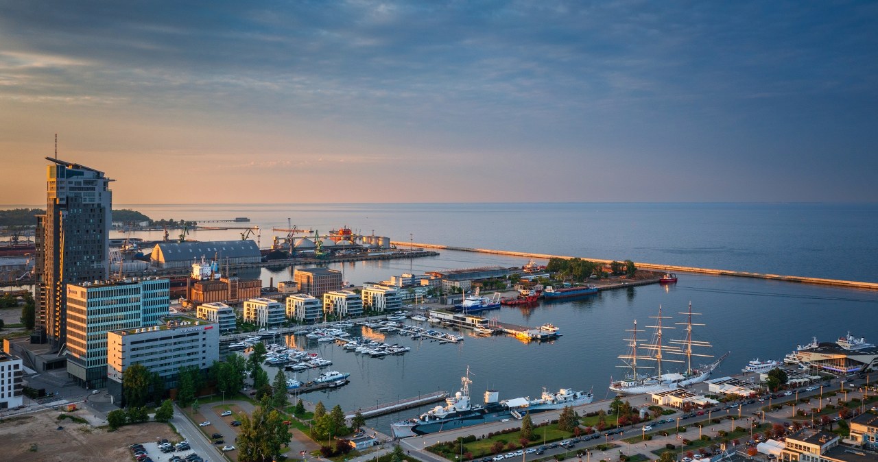 To jedna z największych zagadek PRL. Co wpadło do basenu portowego w Gdyni?