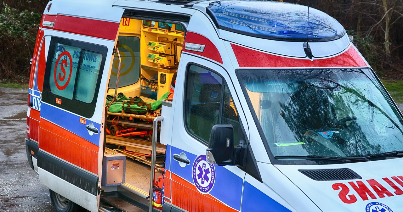 Zderzenie pociągu z ciężarówką na Podlasiu. Ewakuowano pasażerów