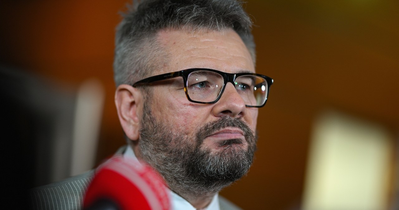 "Każde z pytań skwitował milczeniem". Koniec przesłuchania Jędrzejewskiego
