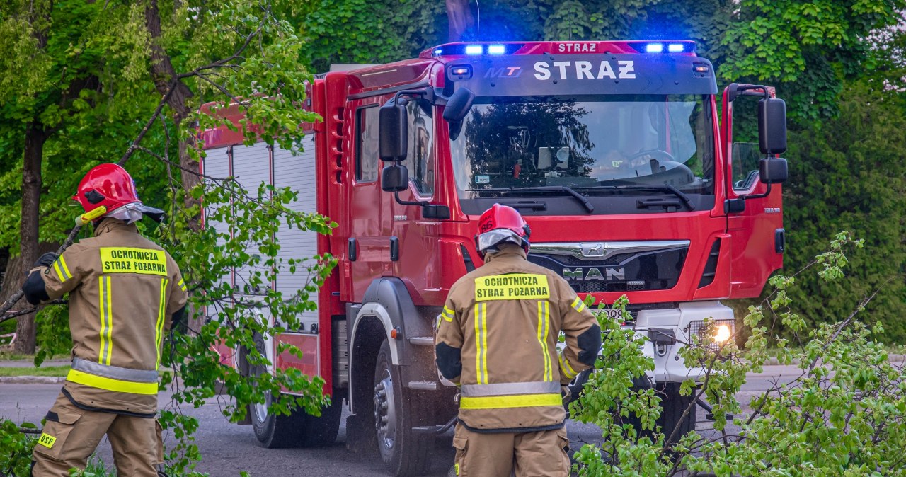 Wichury szaleją nad Polską. Kilkaset interwencji strażaków, są poszkodowani