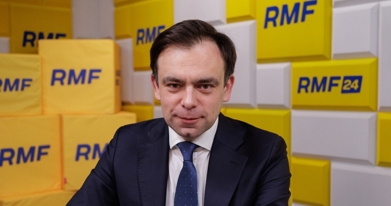 ​Czy budżet państwa wytrzyma rosnące wydatki na obronność i ochronę zdrowia? Minister finansów w RMF FM