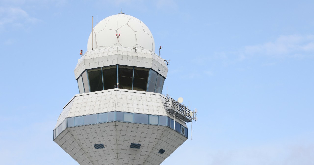 Coraz więcej osób chce pracować w kontroli lotów. Padł rekord!