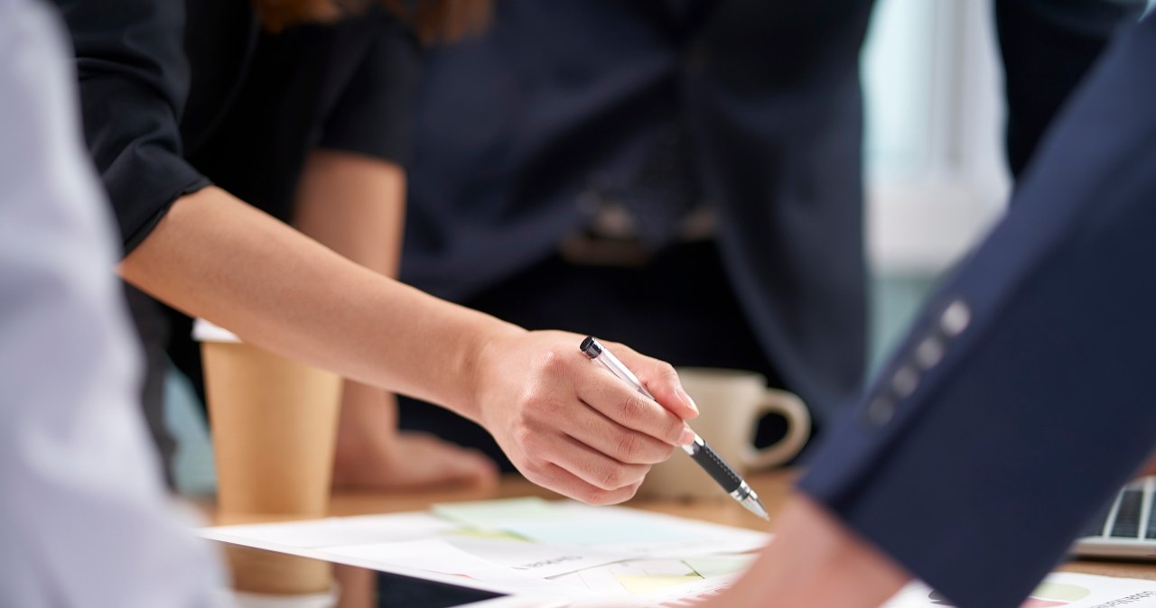 "Półnadzy urzędnicy" na celowniku. Zaostrzono ich monitoring