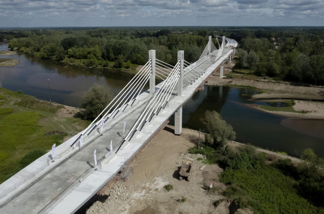 To najdłuższy most na Podkarpaciu. Gigantyczna inwestycja na Sanie prawie gotowa