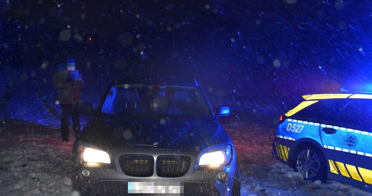 Pijany ojciec z małymi dziećmi uciekał przed policją