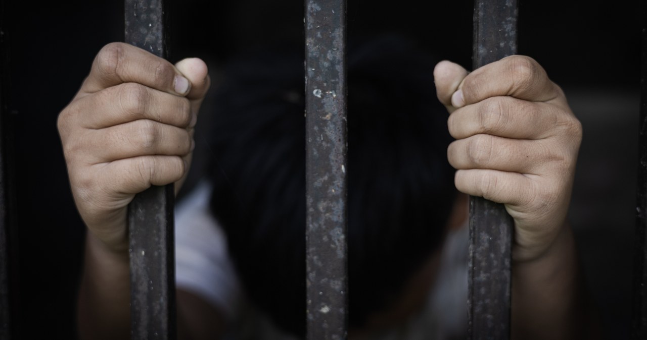 Szwedzkie więzienia zapełnią się nastolatkami. Kraj zaostrza prawo