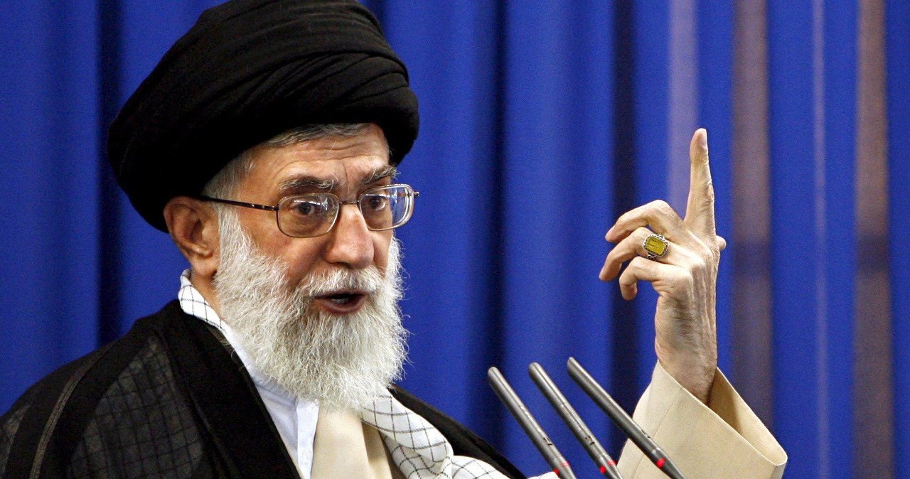 ​Ajatollah Chamenei kpi z Trumpa. "Niech dalej śni"