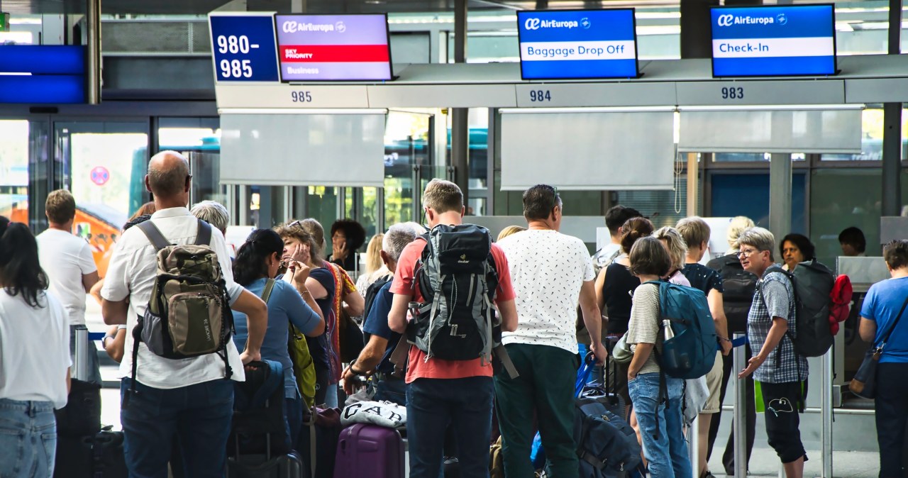 Spór o odszkodowania dla pasażerów. Polska po stronie linii lotniczych