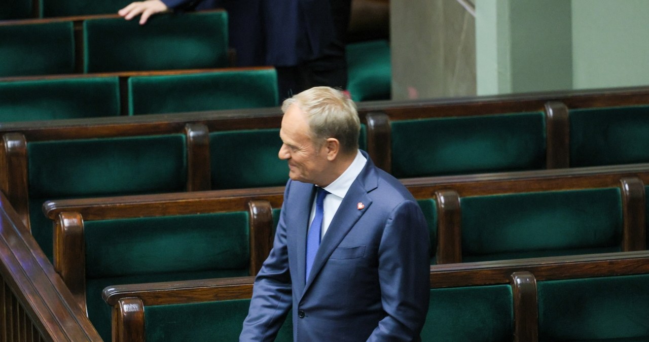Głosowanie nad losami rządu Tuska opóźnione. Dlaczego?