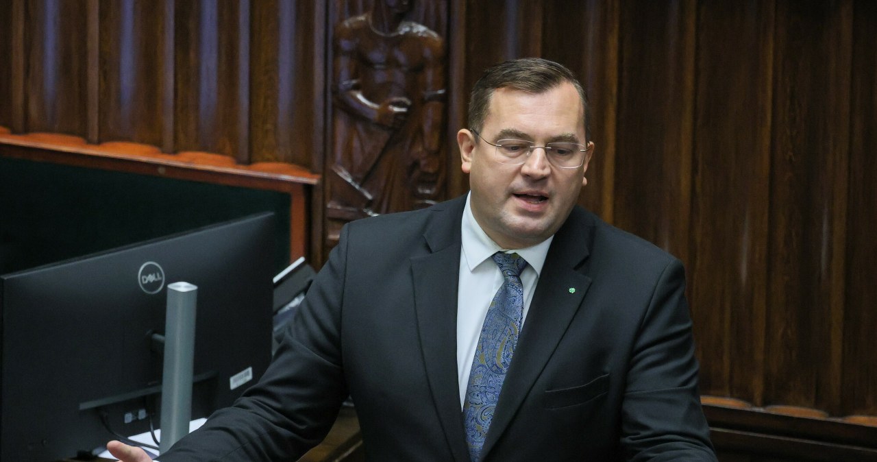 Zarzuty dla 35-latka po akcji przed domem ministra