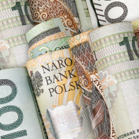 Mama 4 plus - tysiące kobiet dostaje dodatkowe pieniądze. Kto może liczyć na wsparcie?