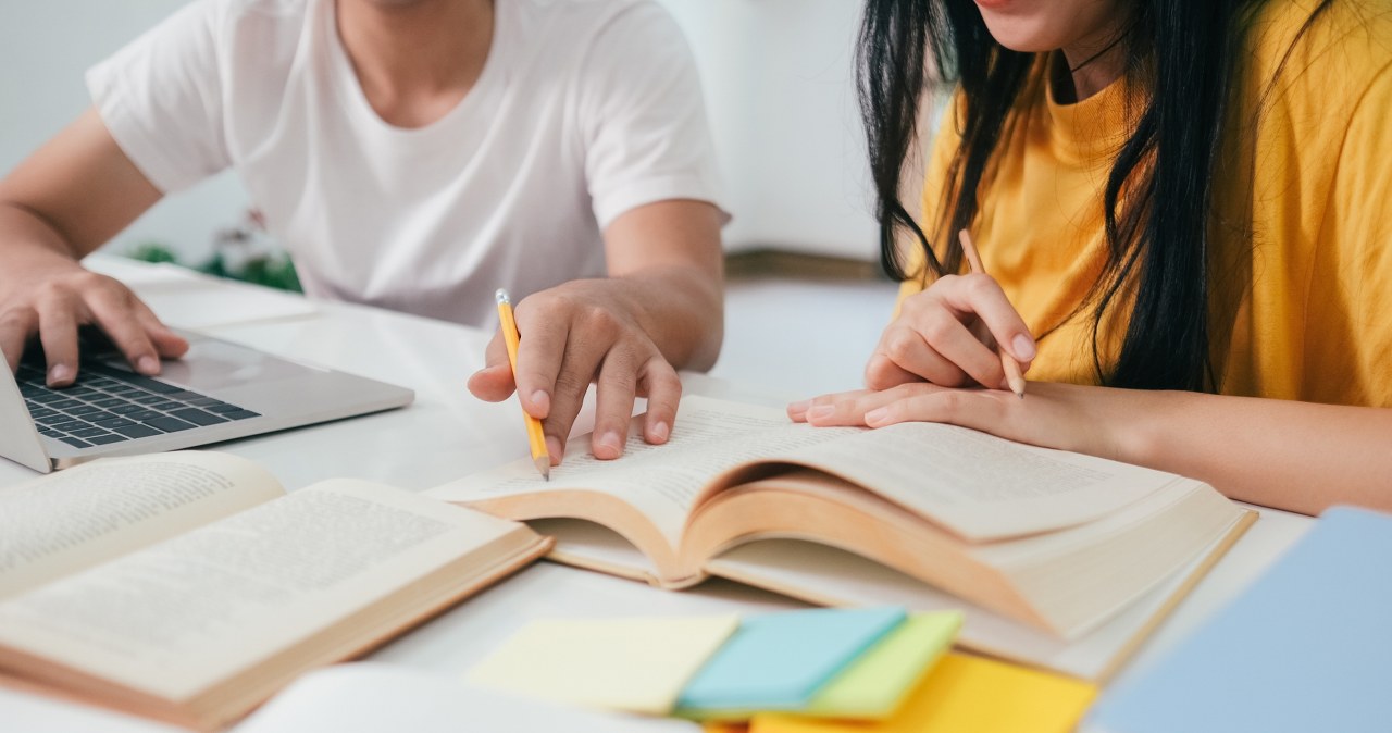 Ostatnia prosta przed maturą. Ile kosztują korepetycje?