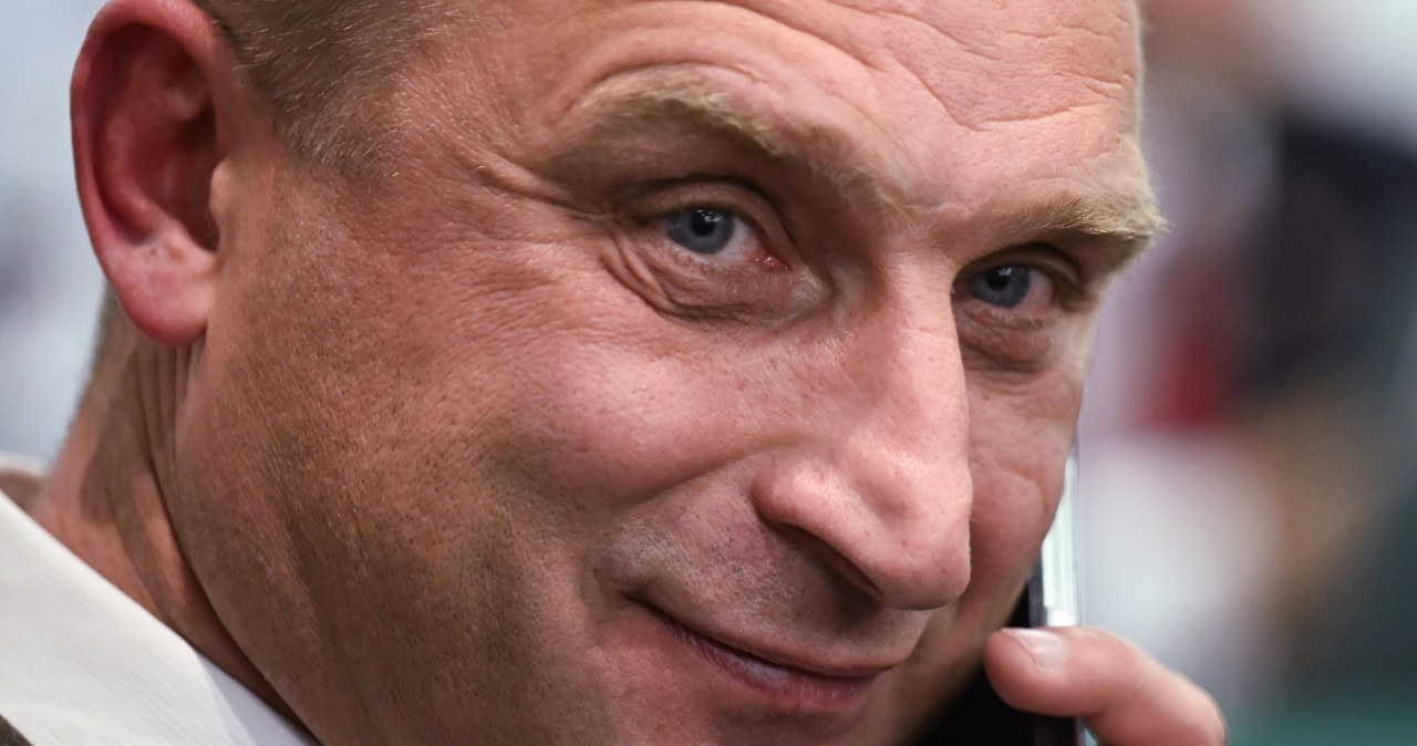 Bąkiewicz złamał zakaz zbliżania się do granicy? "Cyrk na kółkach"