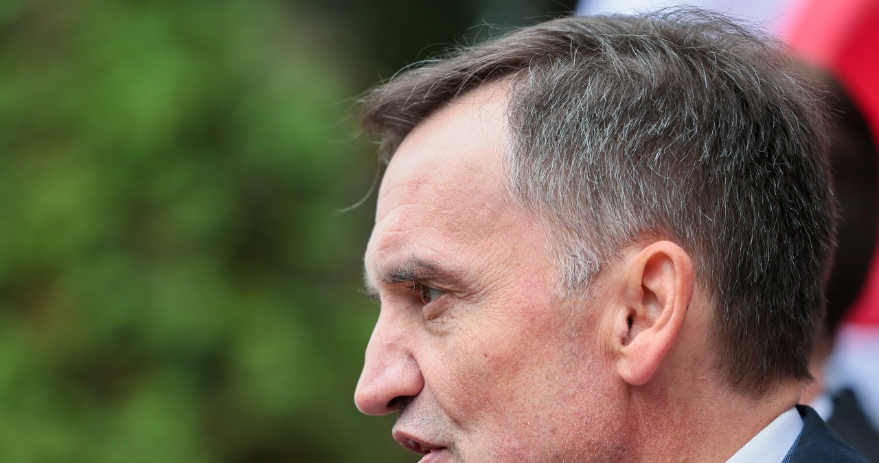 Ziobro poza zasięgiem służb. Polityk PiS musiał opuścić Europę nieoficjalną ścieżką