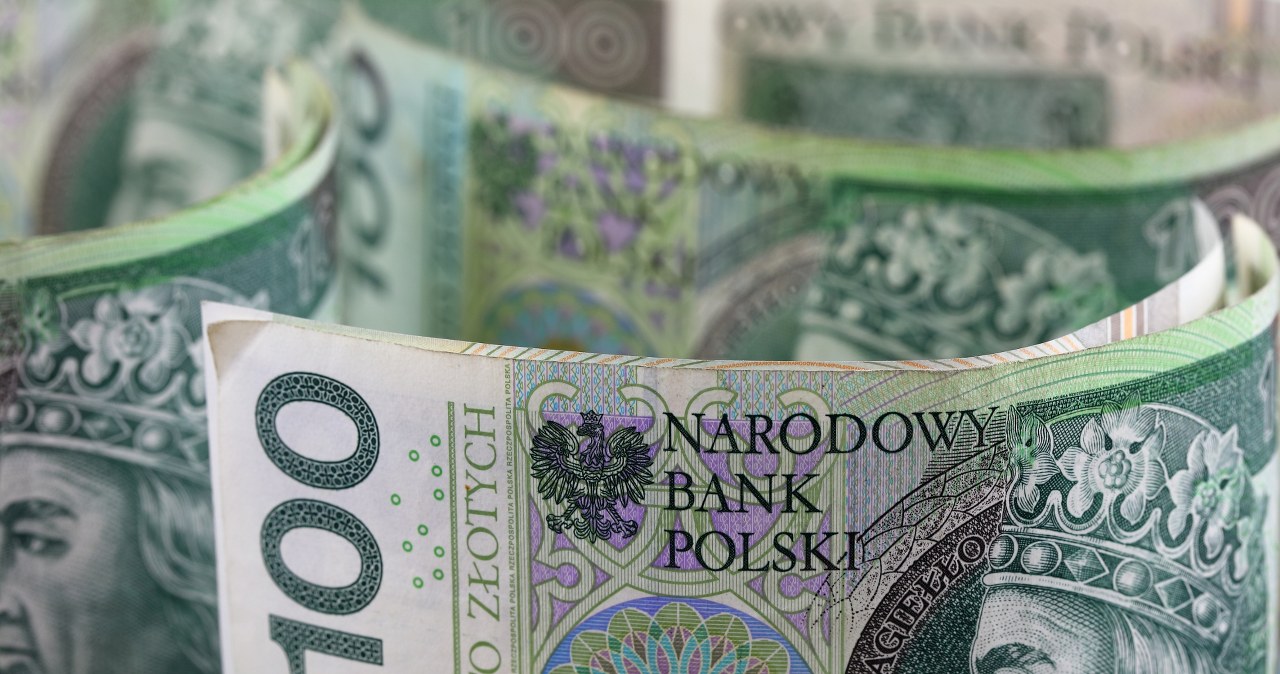 Oszustwa i pranie pieniędzy. Wykorzystywali związki wyznaniowe