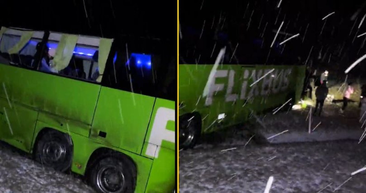 Poważny wypadek na A4. Autokar wypadł z drogi