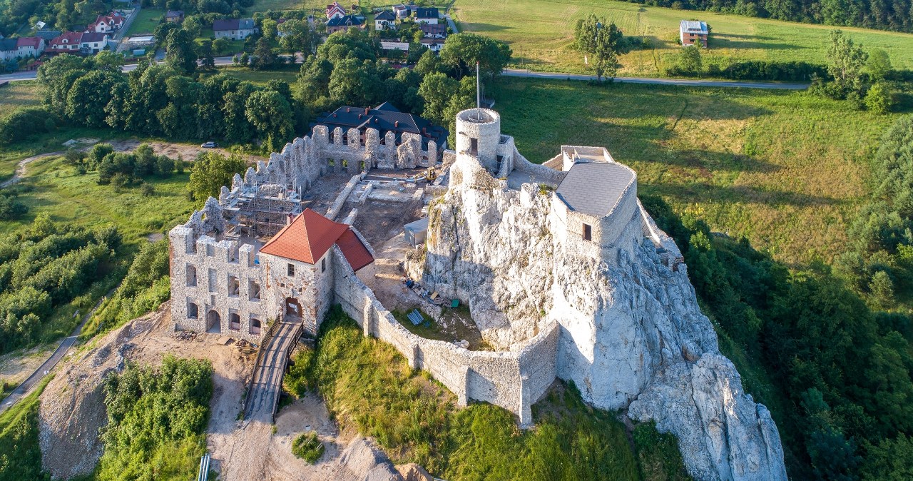 To jedna z najpiękniejszych pereł Małopolski. Jej legenda mrozi krew w żyłach