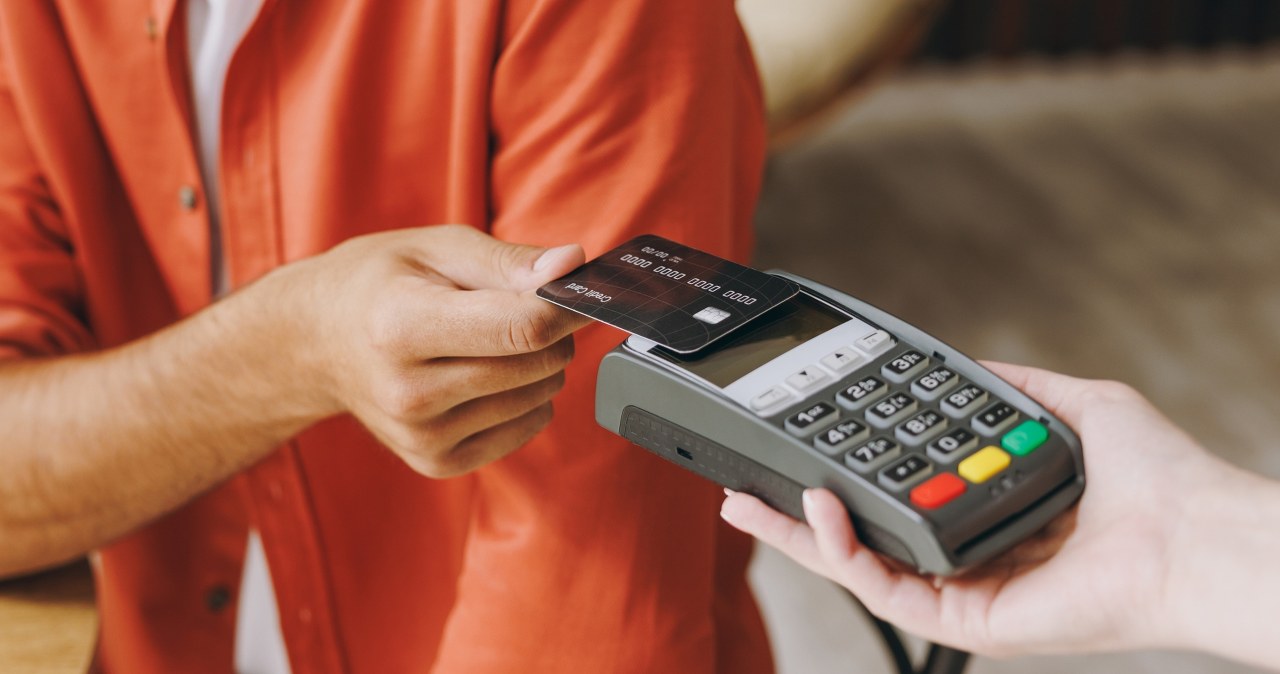 Karty płatnicze znikną w ciągu czterech lat. Oto jak będziemy płacić