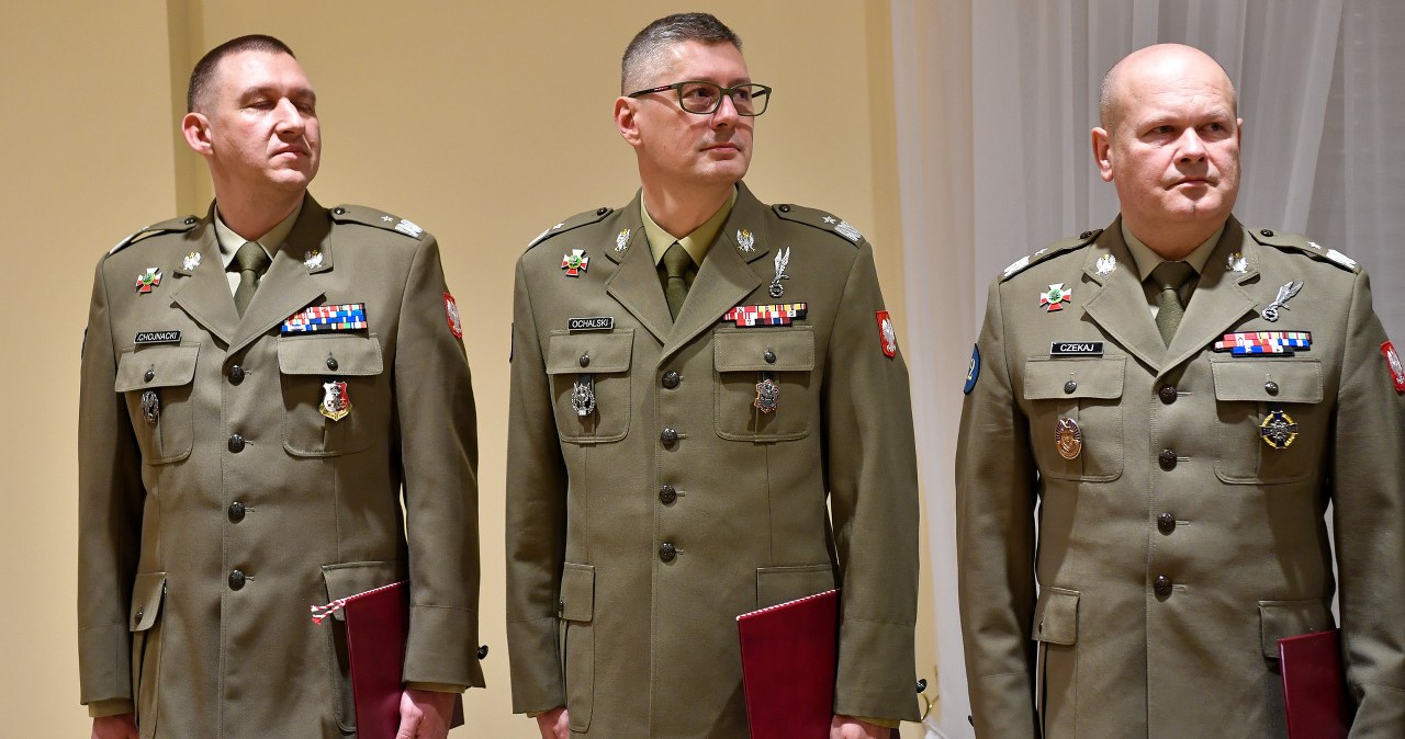 Przetasowania w armii. Ośmiu oficerów na dowódczych stanowiskach