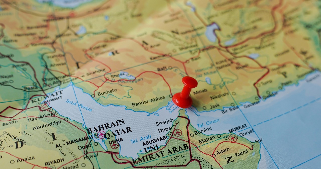 Powrót żeglugi do cieśniny Ormuz? Przez szlak przepłynęło kilkadziesiąt statków