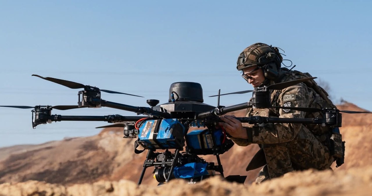 Ten kraj uruchamia kursy z obsługi dronów dla obywateli