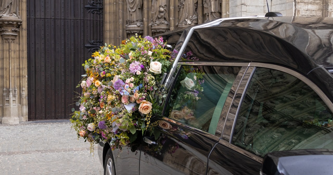 Skandal w krematorium. Setki ciał "porozrzucane bez ładu i składu"