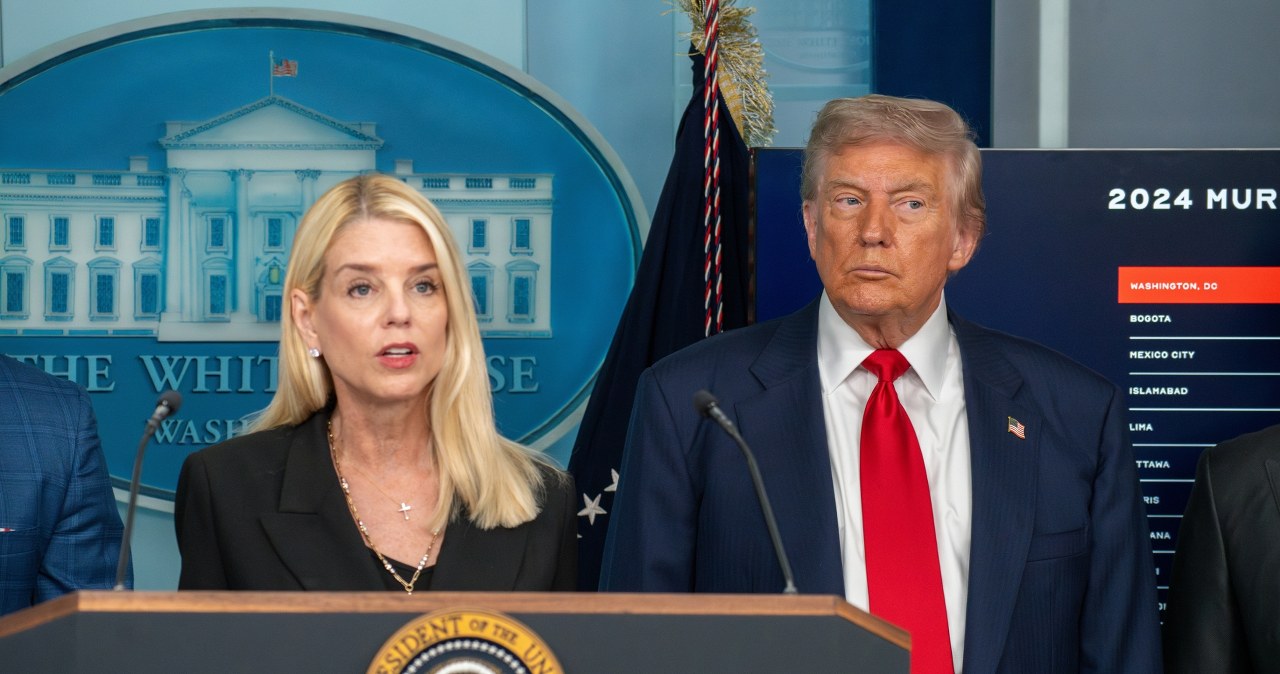 Trump do dziennikarki: Cicho, świnko. Biały Dom broni prezydenta