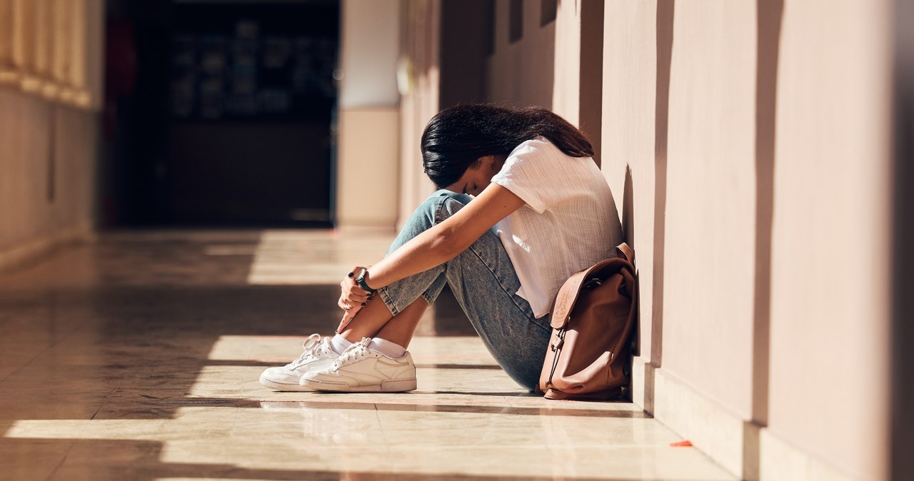 Nauczyciel z zarzutami. Ujawniono korespondencję z uczennicą