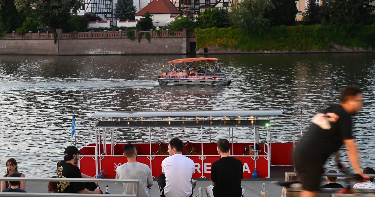 Rekordowo niskie niezadowolenie w Polsce. Najnowszy sondaż zaskakuje