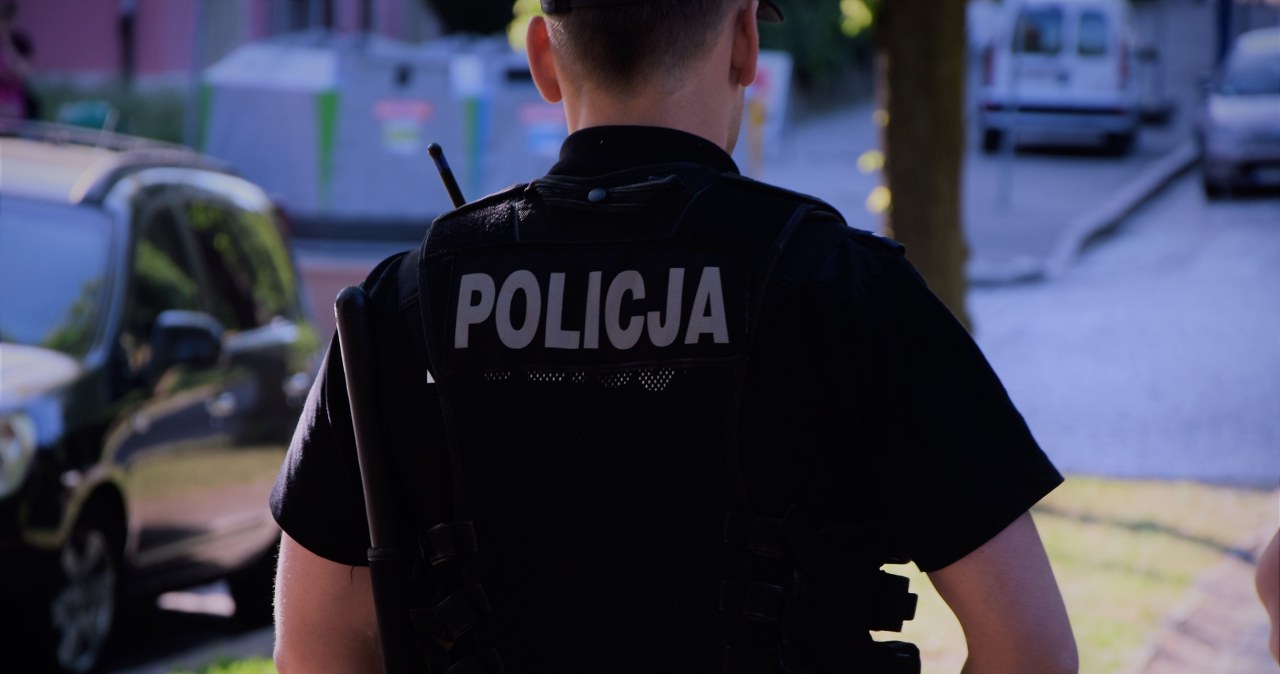 Śledztwo po serii fałszywych wezwań policji. "Giną w otchłani internetu"
