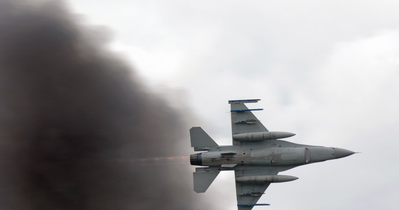 15 minut piekła w powietrzu. Heroiczny wyczyn pilota F-16