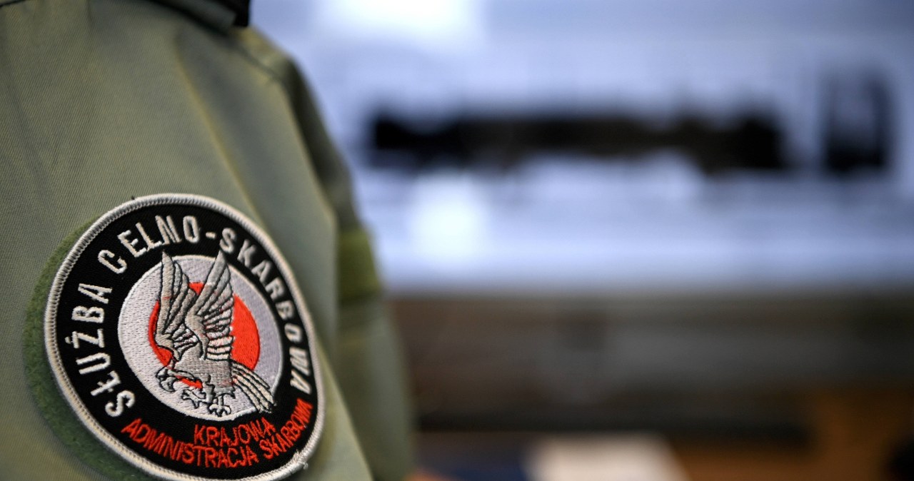 Służby udaremniły przemyt e-papierosów. Straty mogły sięgnąć nawet 2 mln zł