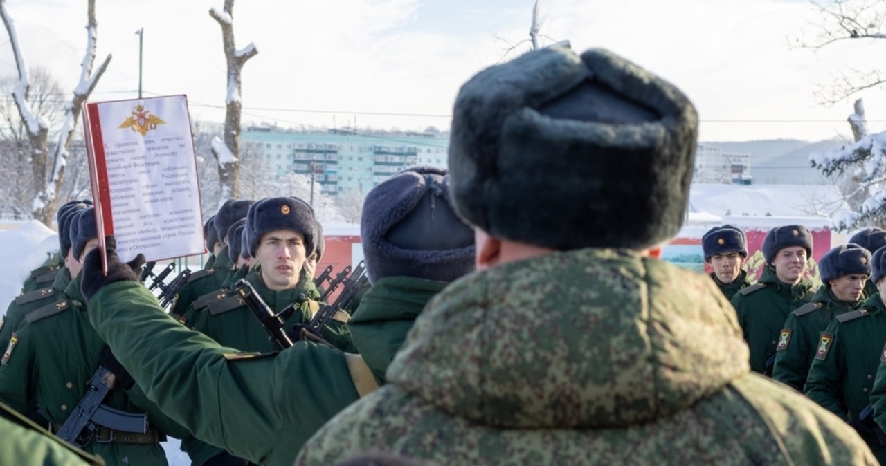 Całoroczny pobór do wojska. Rosja gwałtownie rozbudowuje armię