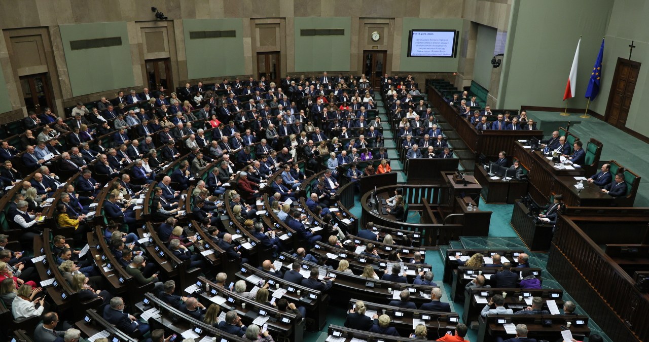 Sejm uchwalił ustawę okołobudżetową na 2026 rok