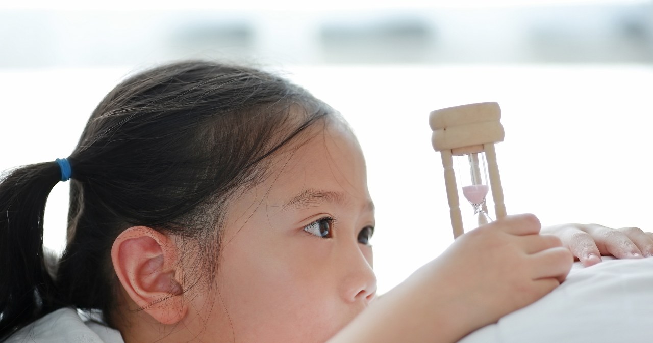 Oni czasu nie zmieniają. Jedna strefa w wielkim kraju prowadzi do „społecznego jetlagu”