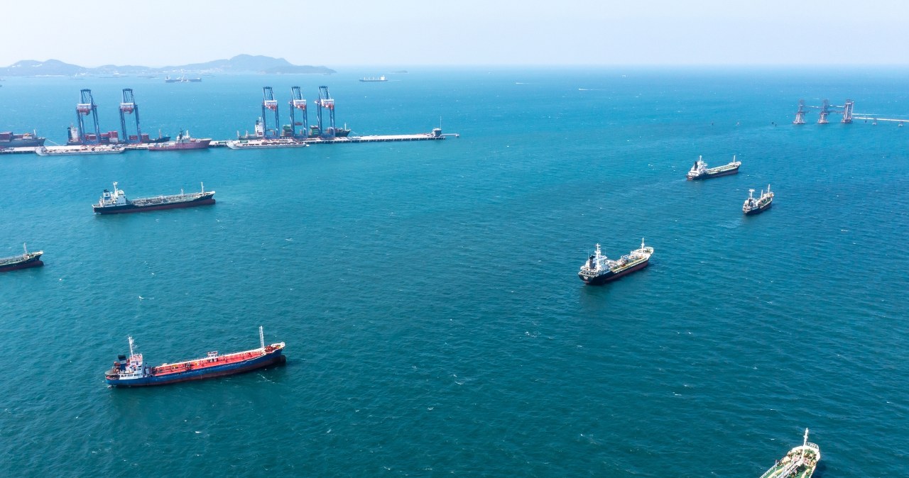 Ile statków utknęło w cieśninie Ormuz? Brytyjskie źródła ujawniają dane