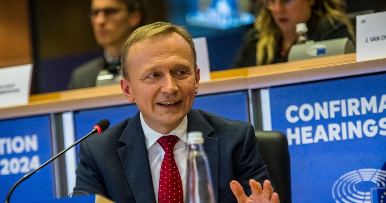Polski komisarz przedstawił plan budżetu UE. Miliardy euro na obronność