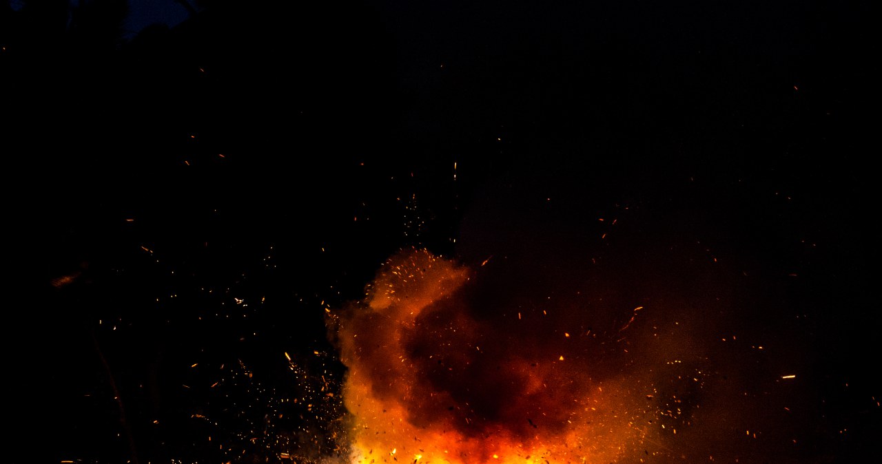 Gigantyczny słup ognia na Krymie. Atak dronów na terminal ropy