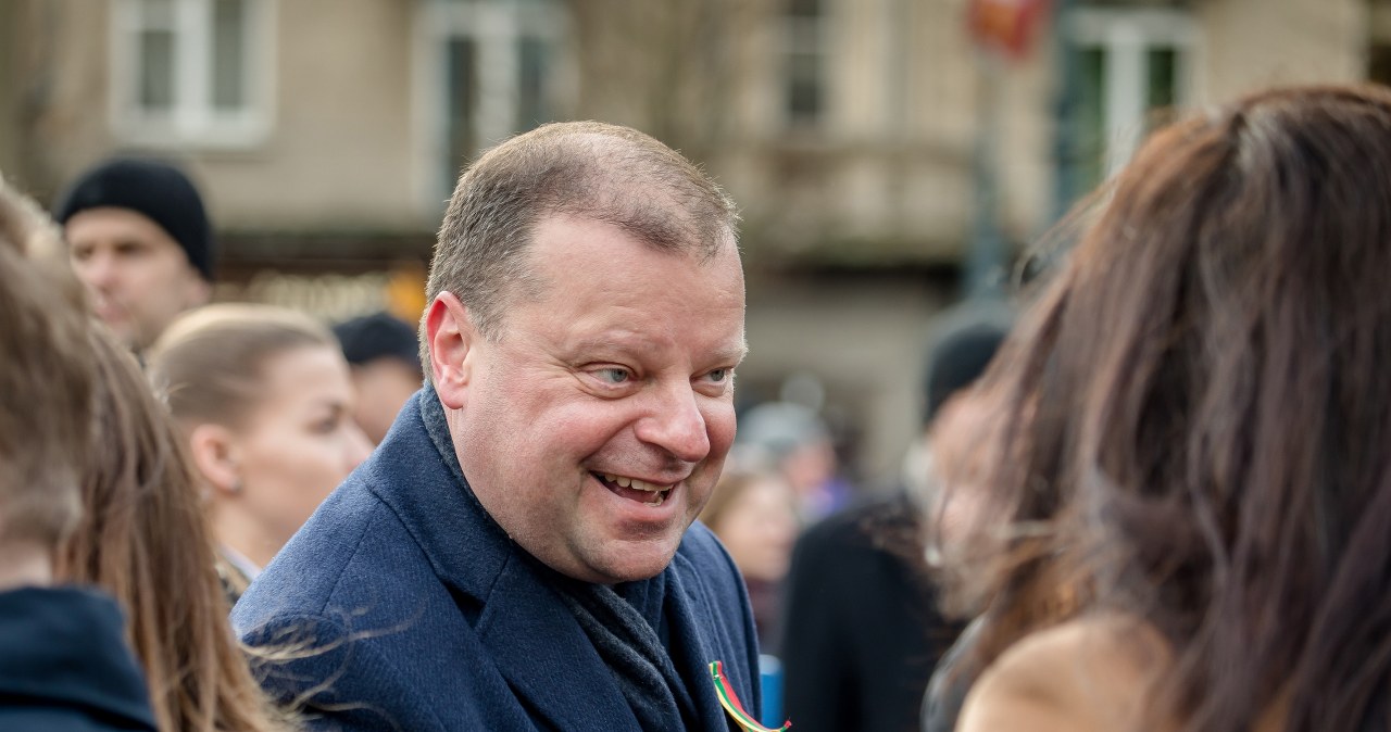 Miał wziąć co najmniej 52 tys. euro. Były premier podejrzany