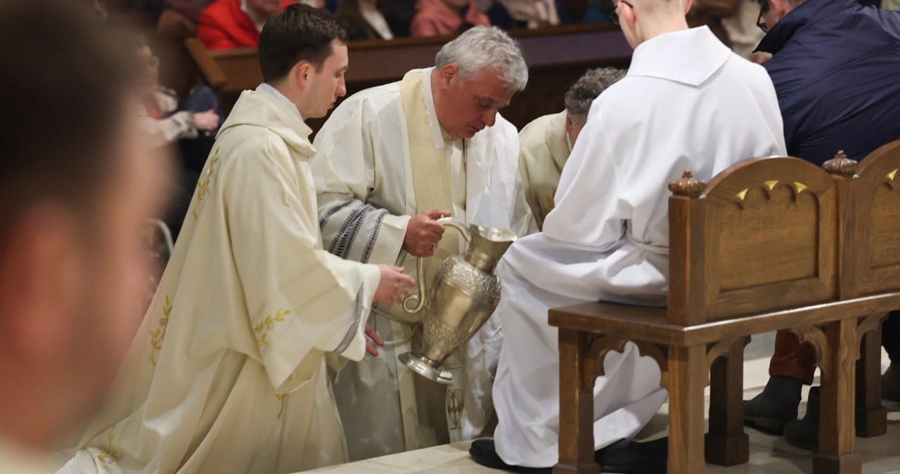 Kard. Krajewski wprowadza zmiany. Poprosił o to księży